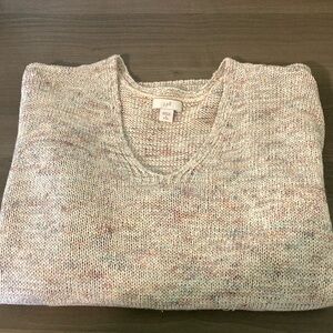J. Jill Cream w/ bits of color throughout V-Neck. Lightweight. Generous small.
